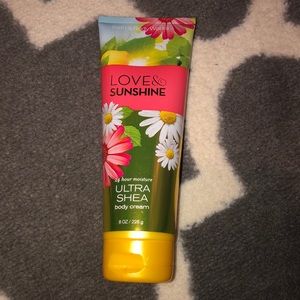 Bath and Body Works ultra shea body cream